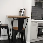 Cosy & Convenient In Apartment Bradford (West Yorkshire)