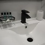Cosy & Convenient In * Bradford (West Yorkshire)
