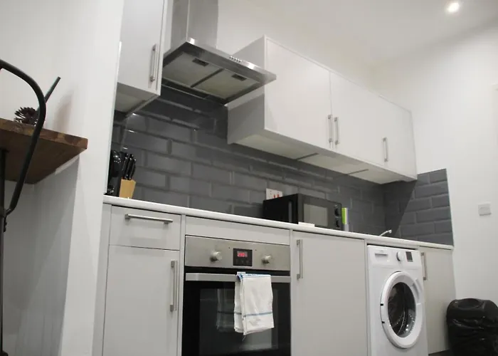 Cosy & Convenient In Apartment *