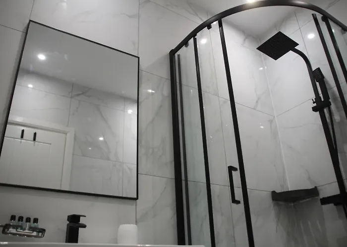 Cosy & Convenient In Apartment *