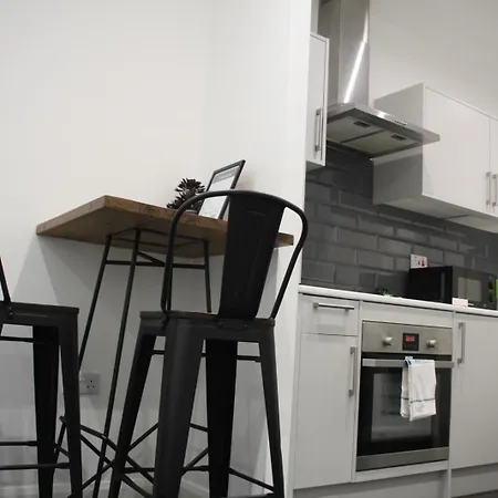 Cosy & Convenient In Lejlighed *